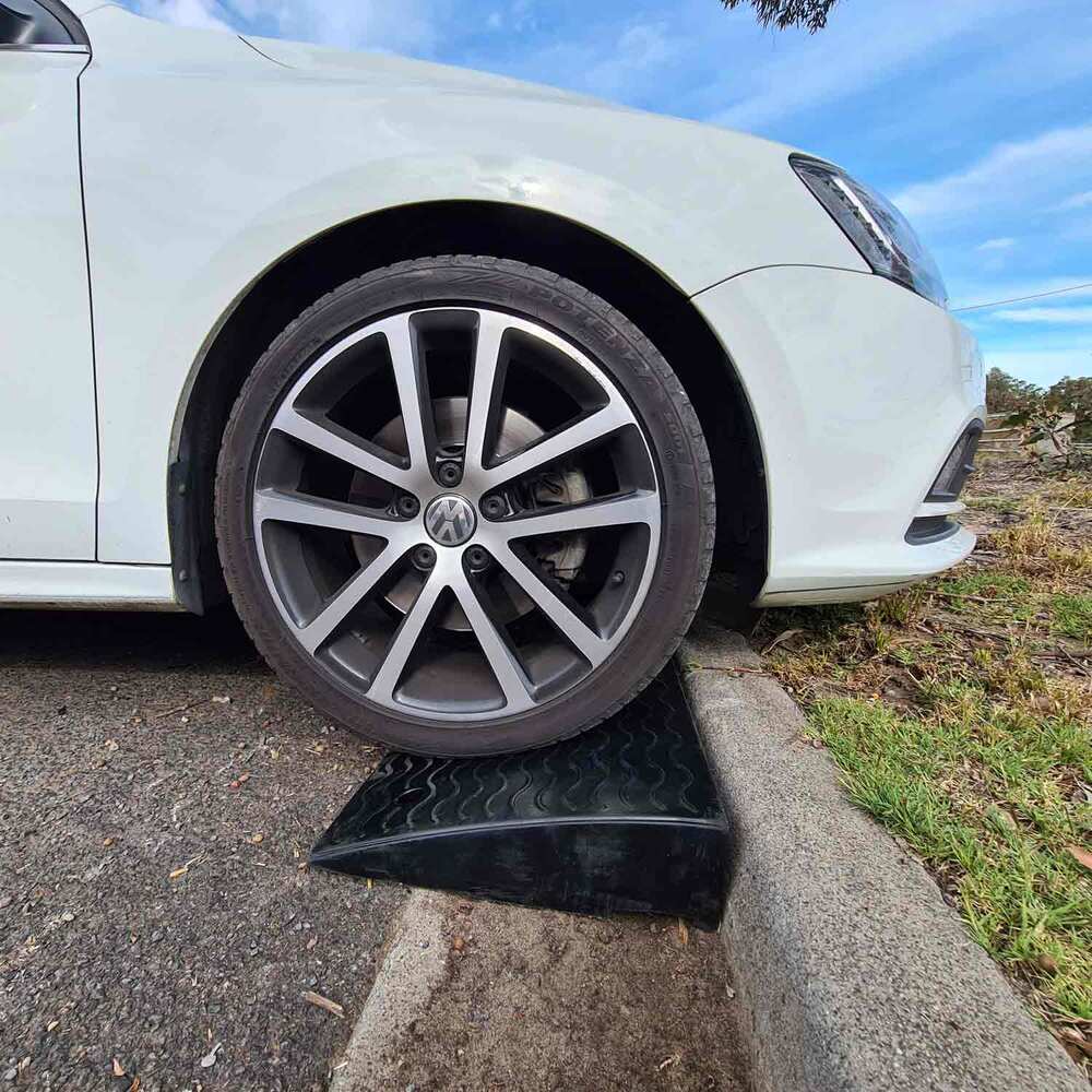 Kerb Ramp Rubber Black - 110mm High