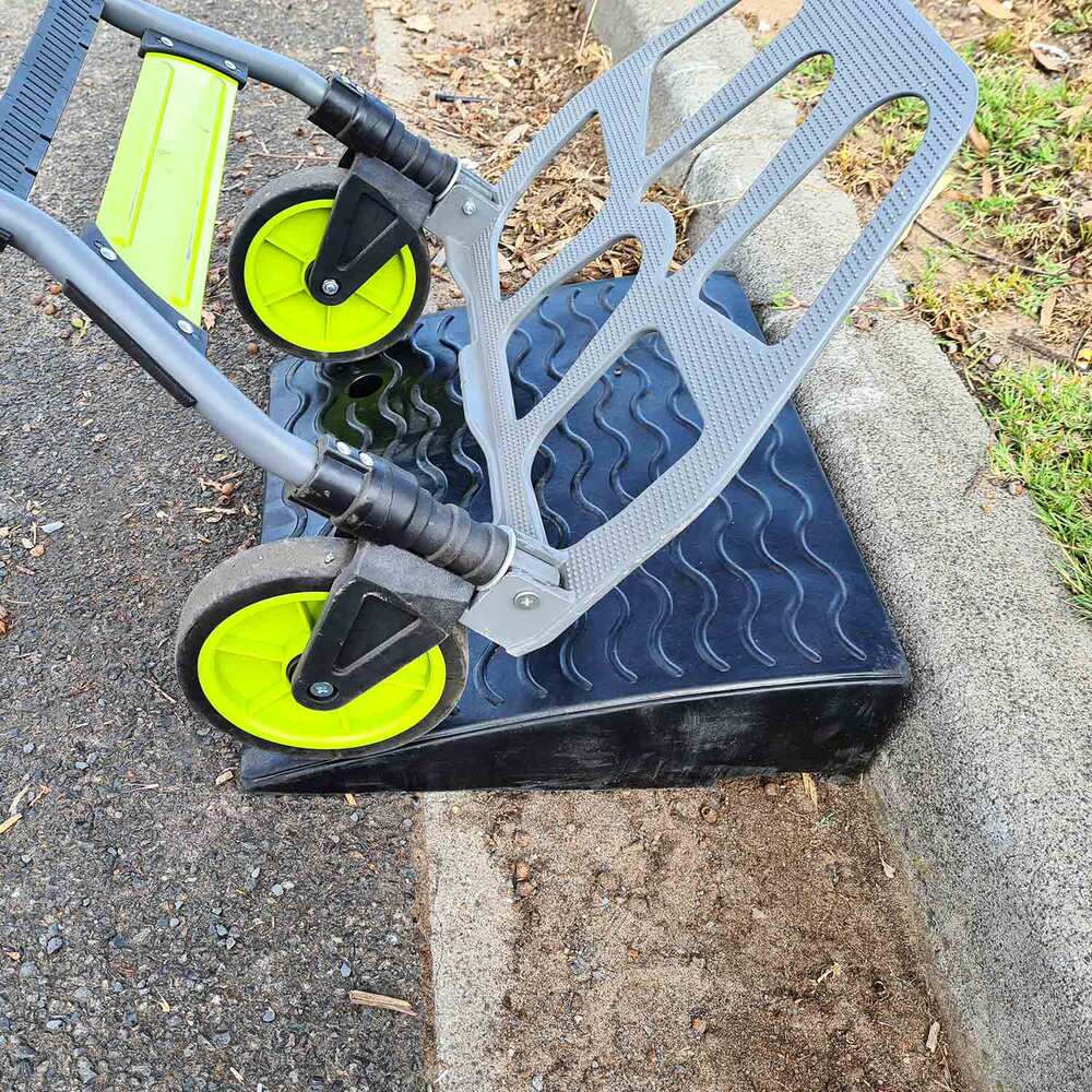Kerb Ramp Rubber Black - 110mm High
