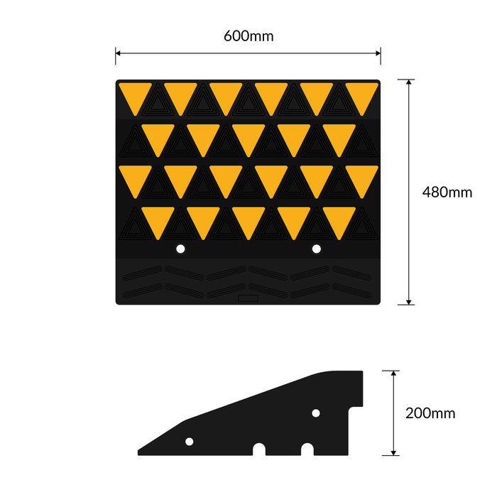 Kerb Ramp Rubber High-Vis Reflectors 200mm High