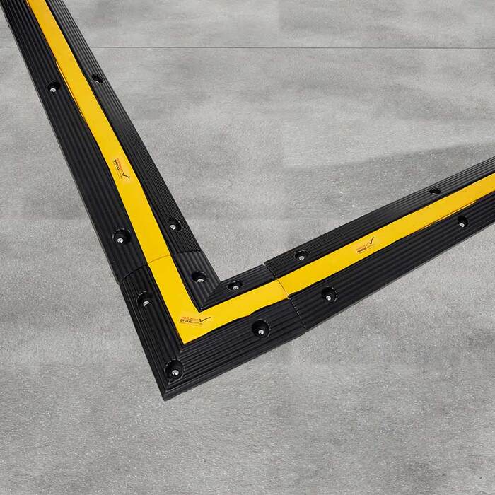 Rubber Floor Bunding (Black and Safety Yellow)