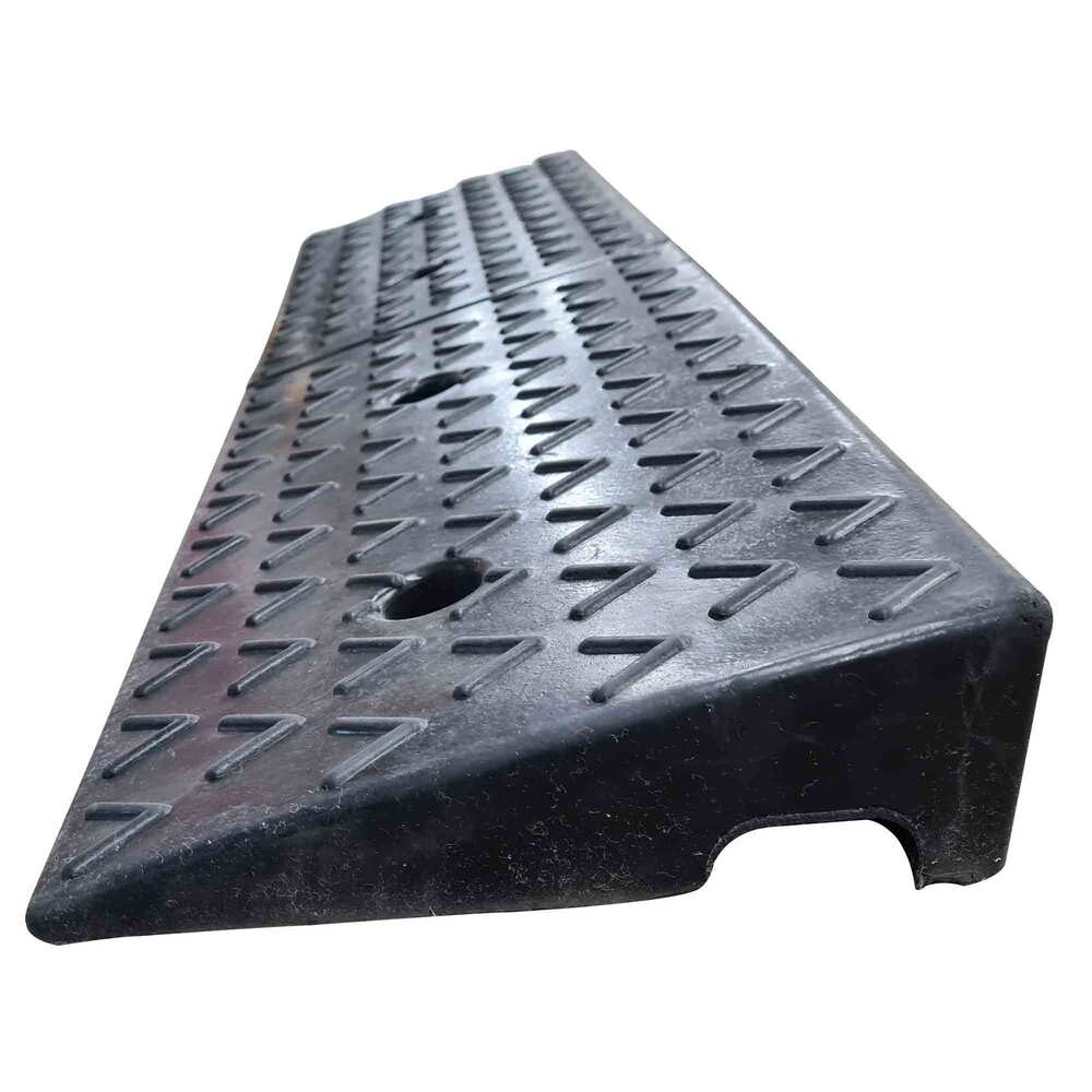 Black Kerb Ramp Rubber 75mm High