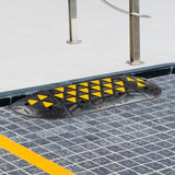 Kerb Ramp Rubber High-Vis Reflectors End - 100mm High